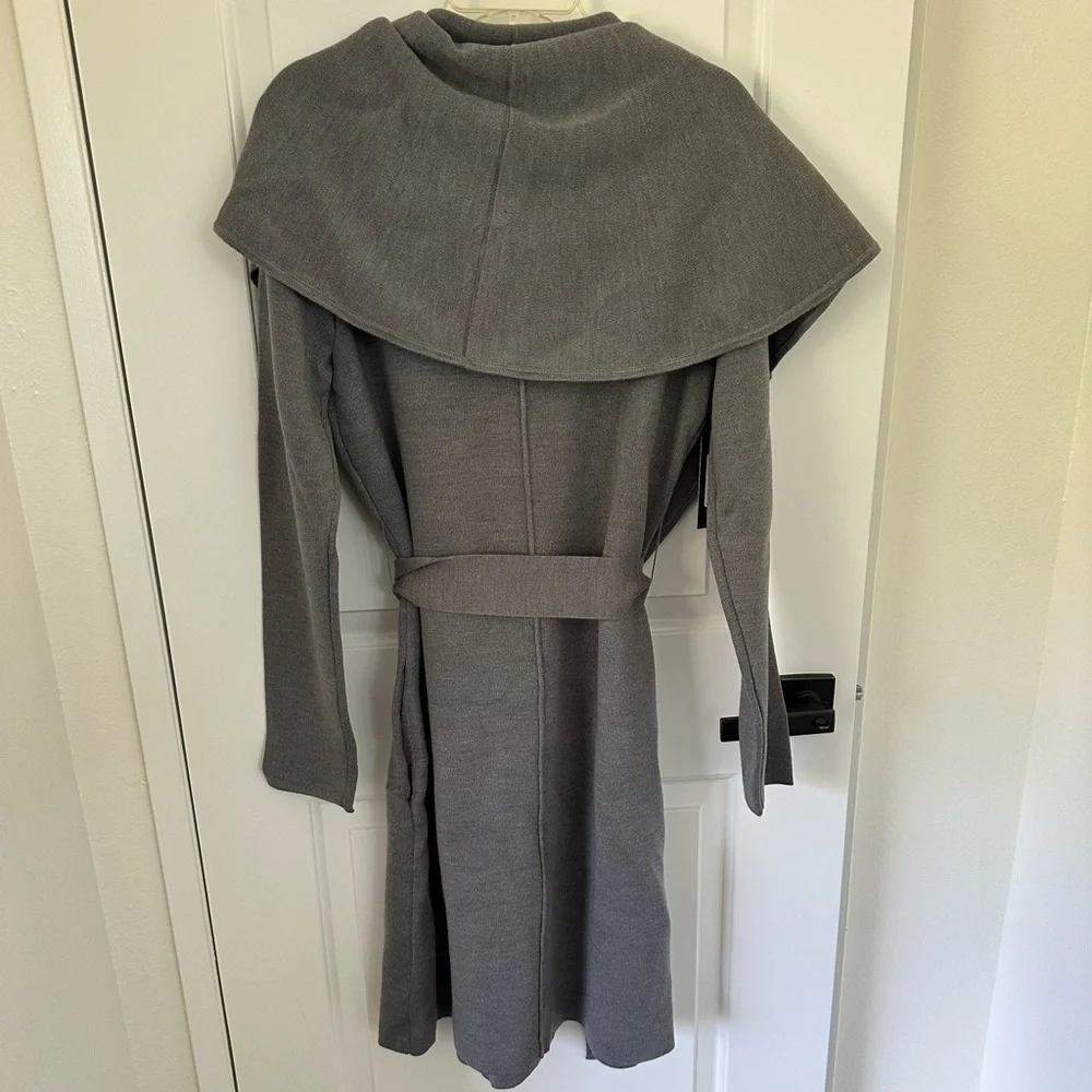 Guess Marciano Manu Grey Wrap Cape Shawl Sweater Coat Size L XL - Picture 4 of 8
